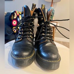Dr. Martens Leona women’s vintage smooth leather heeled boots size 37
